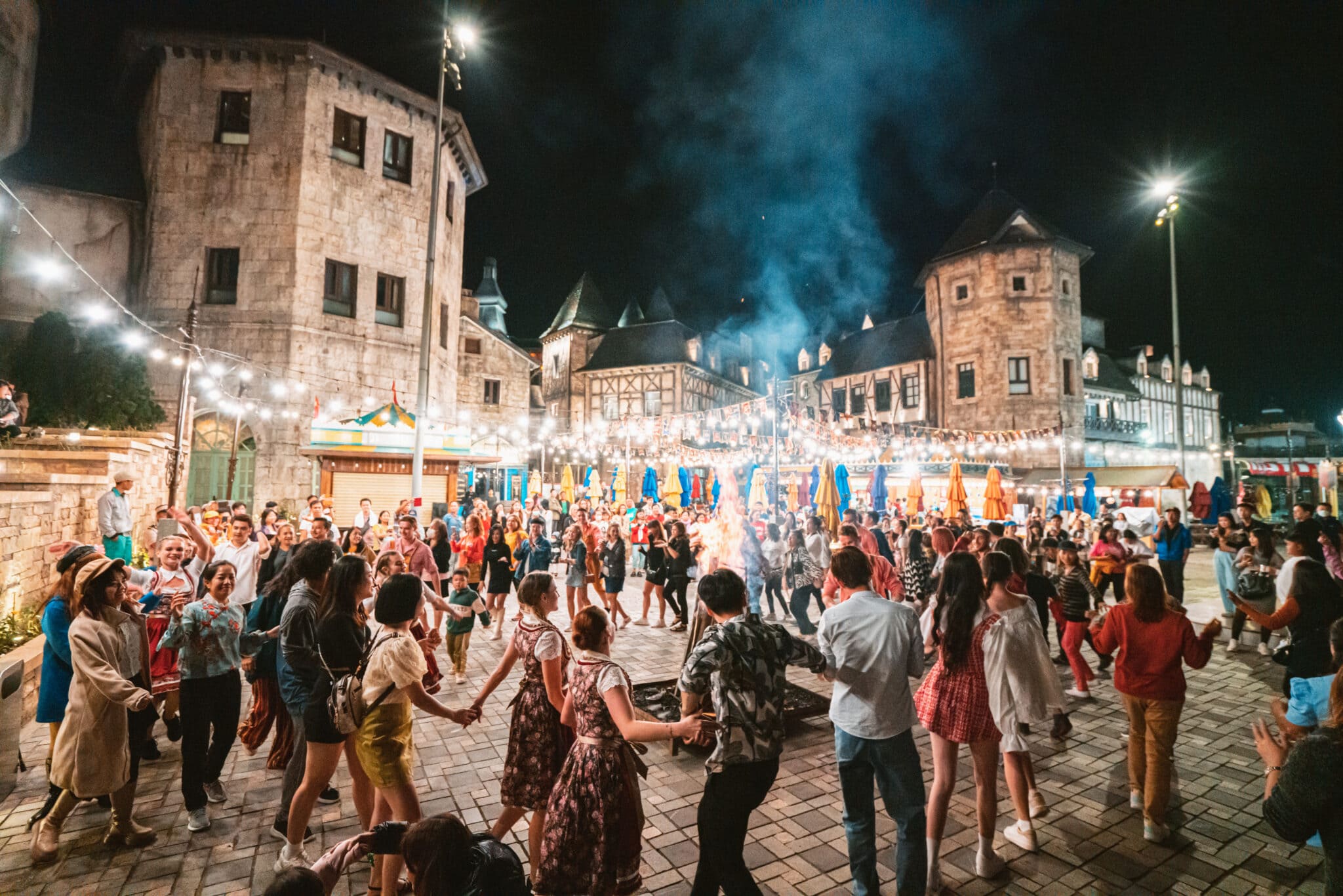 Tham quan khu Làng Pháp khi du lịch Bà Nà Hills