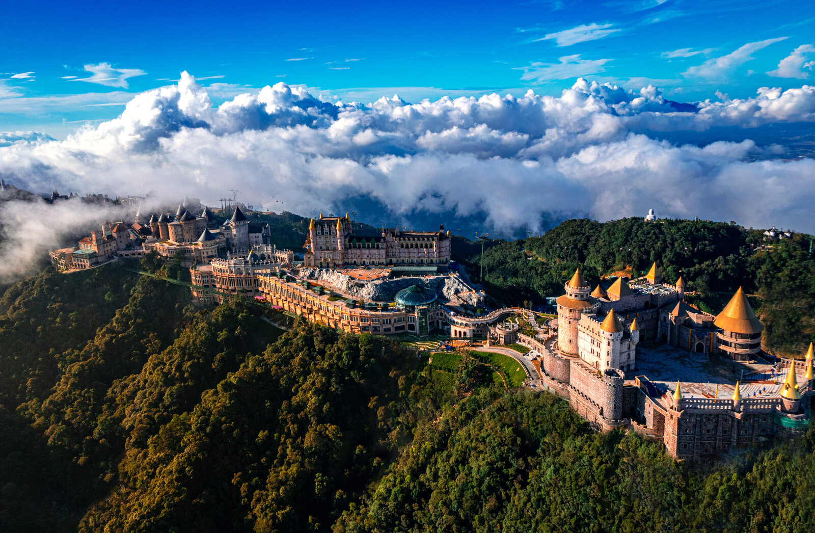 Khám phá Bà Nà Hills bằng xe máy
