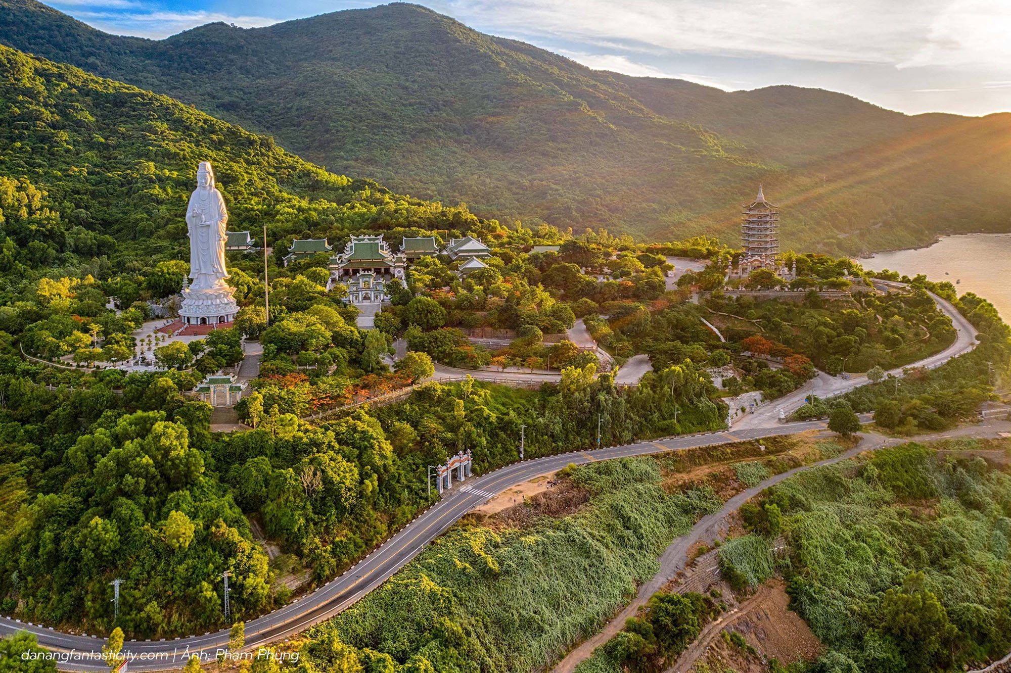 Chùa Linh Ứng, bán đảo Sơn Trà
