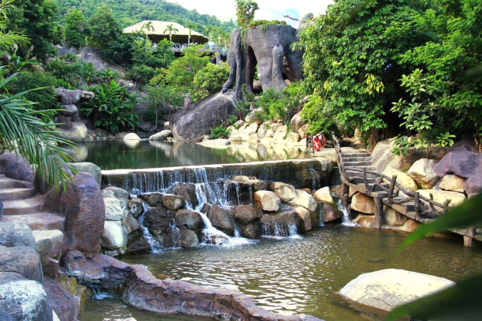 Tắm Onsen tại Suối khoáng nóng Núi Thần Tài